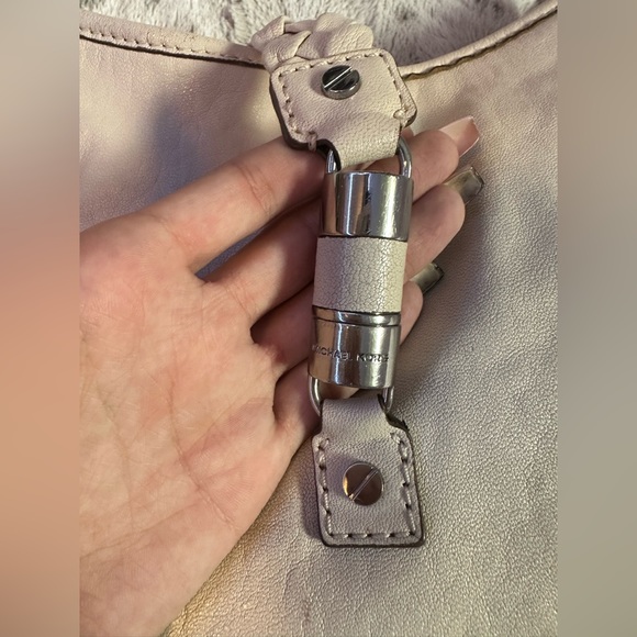 Michael Kors White Purse - Picture 7 of 15